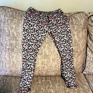 Very flexible colorful leggings